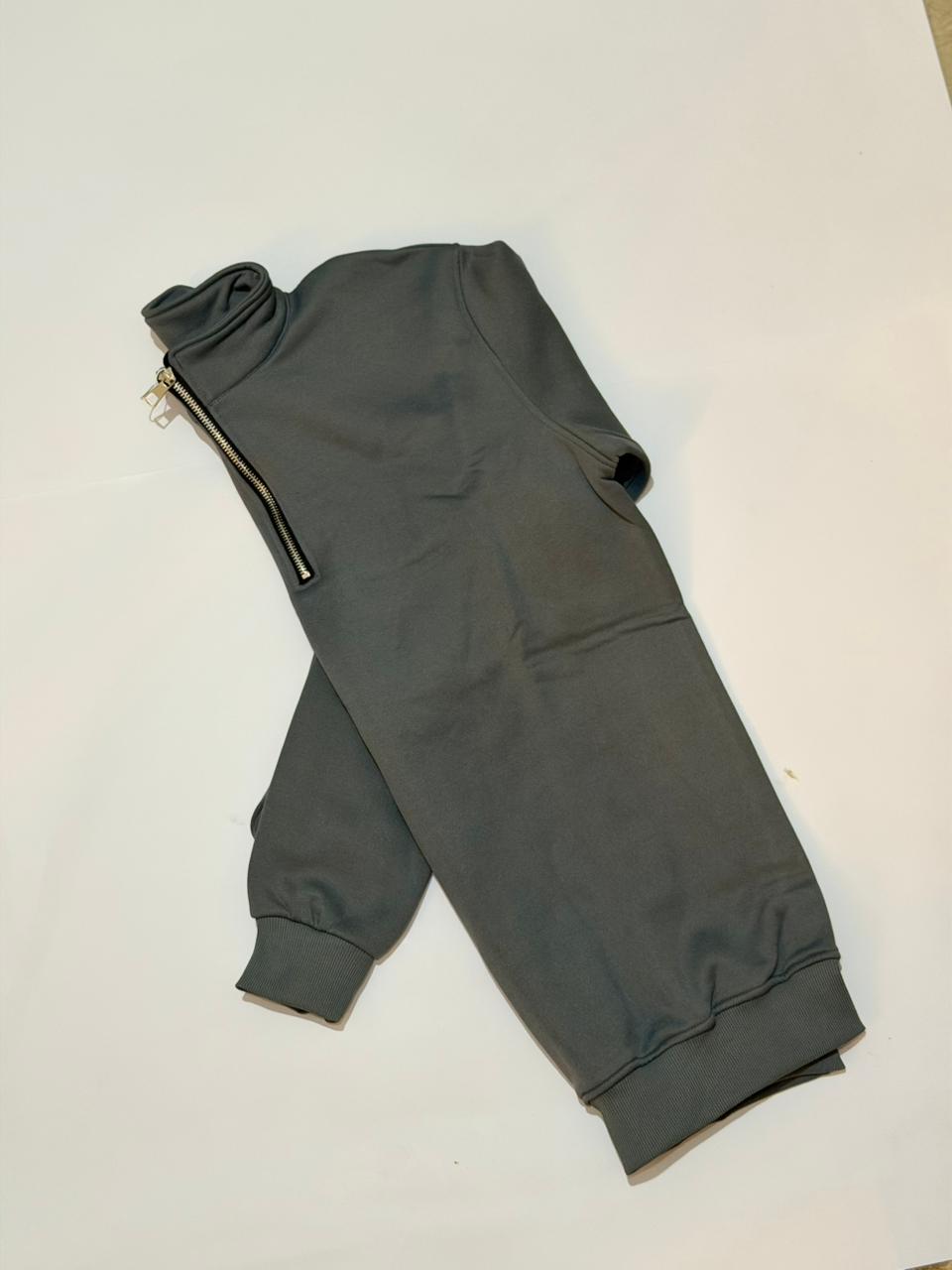 سويت شيرت - ربع سوستة - سادة - ريلاكسيد فيت